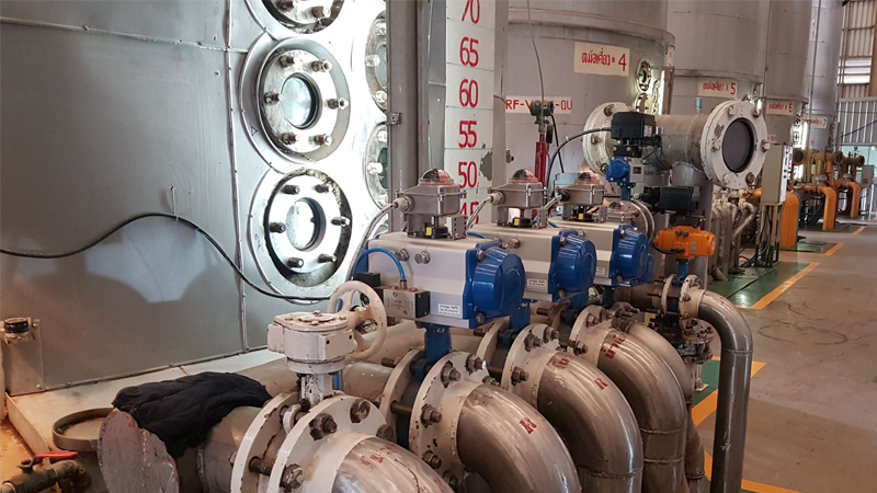 Sugar pan feed valves in the refinery 