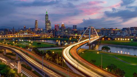 Traffic in a sustainable smart city