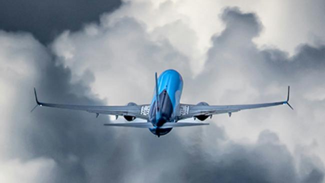 From nowcasting to forecasting: Bridging the gap in short-term aviation weather forecasting 