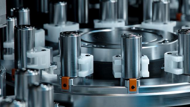 Rechargeable battery manufacturing belt